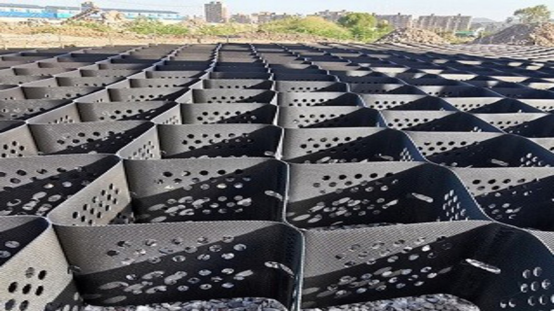 High-Strength HDPE Honeycomb Plastic Geocell for Driveway Stabilization, Roadbed Reinforcement, And Slope Protection Geocell