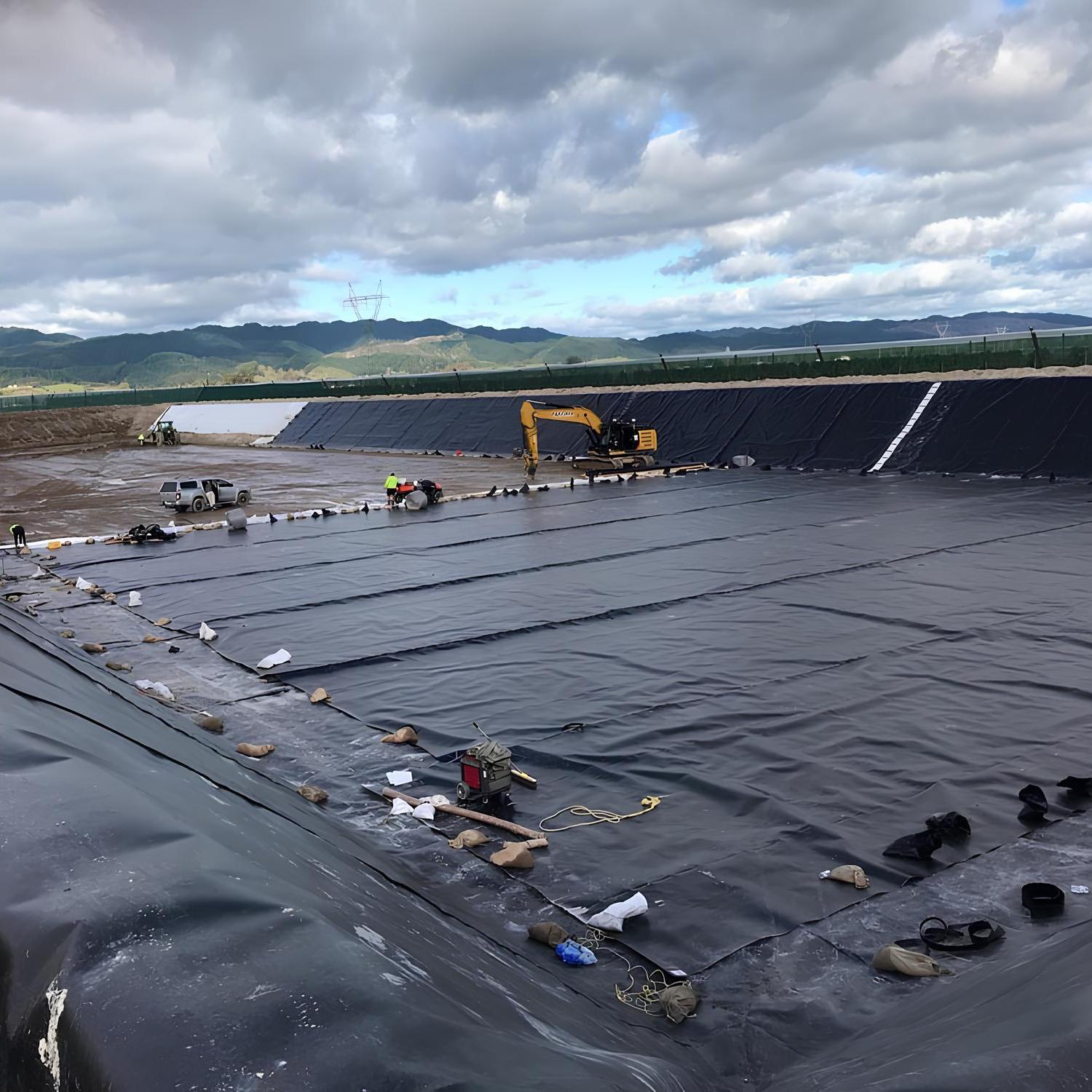 Durable ASTM Waterproof HDPE Geomembrane for Biogas and Pond Use Irgin ASTM Anti-Seepage Waterproof Impermeable Smooth Textured HDPE LDPE LLDPE PVC Geomembrane