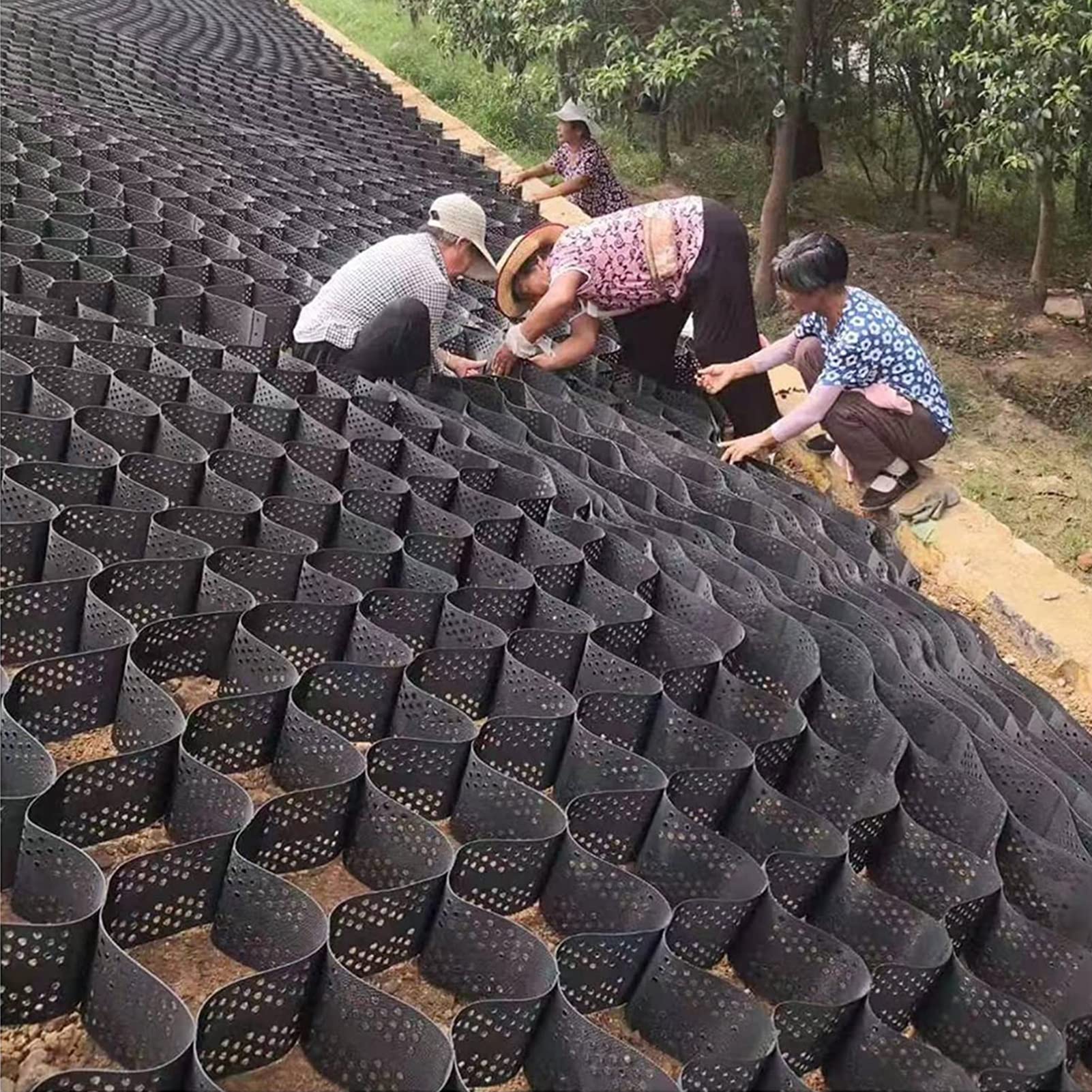 100mm 150mm 200mm Textured Perforated Plastic HDPE Honeycombed Geomallas Paved Grid Geocell Strata Web System