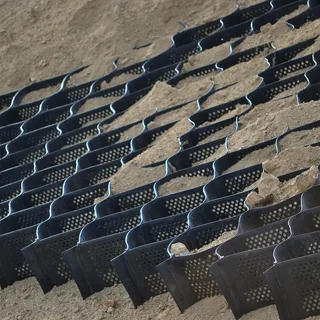 High-Strength HDPE Honeycomb Plastic Geocell for Driveway Stabilization, Roadbed Reinforcement, And Slope Protection Geocell