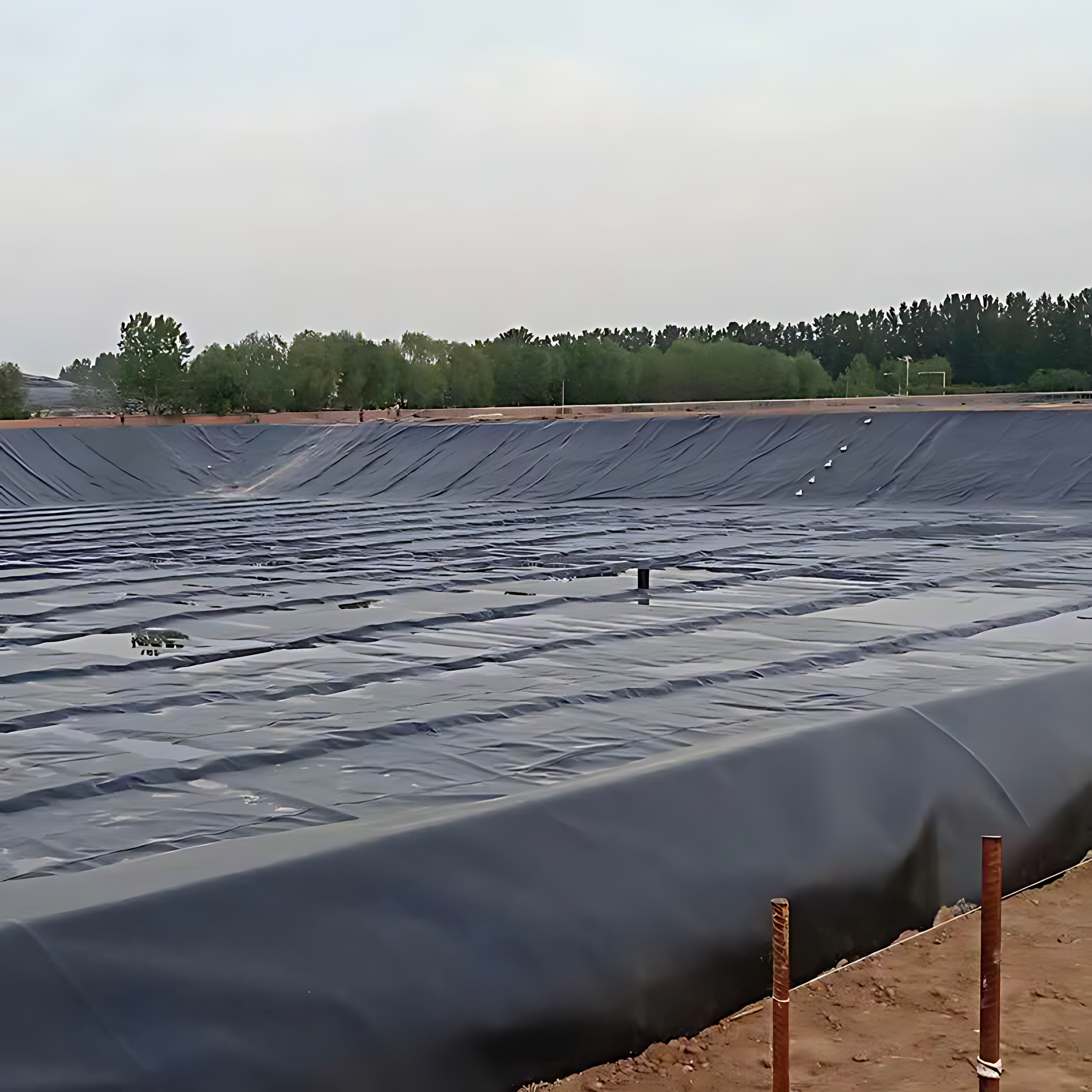 China Factory Price Pond Liner Roll HDPE Reinforced Pond Agriculture Liner Geomembrane