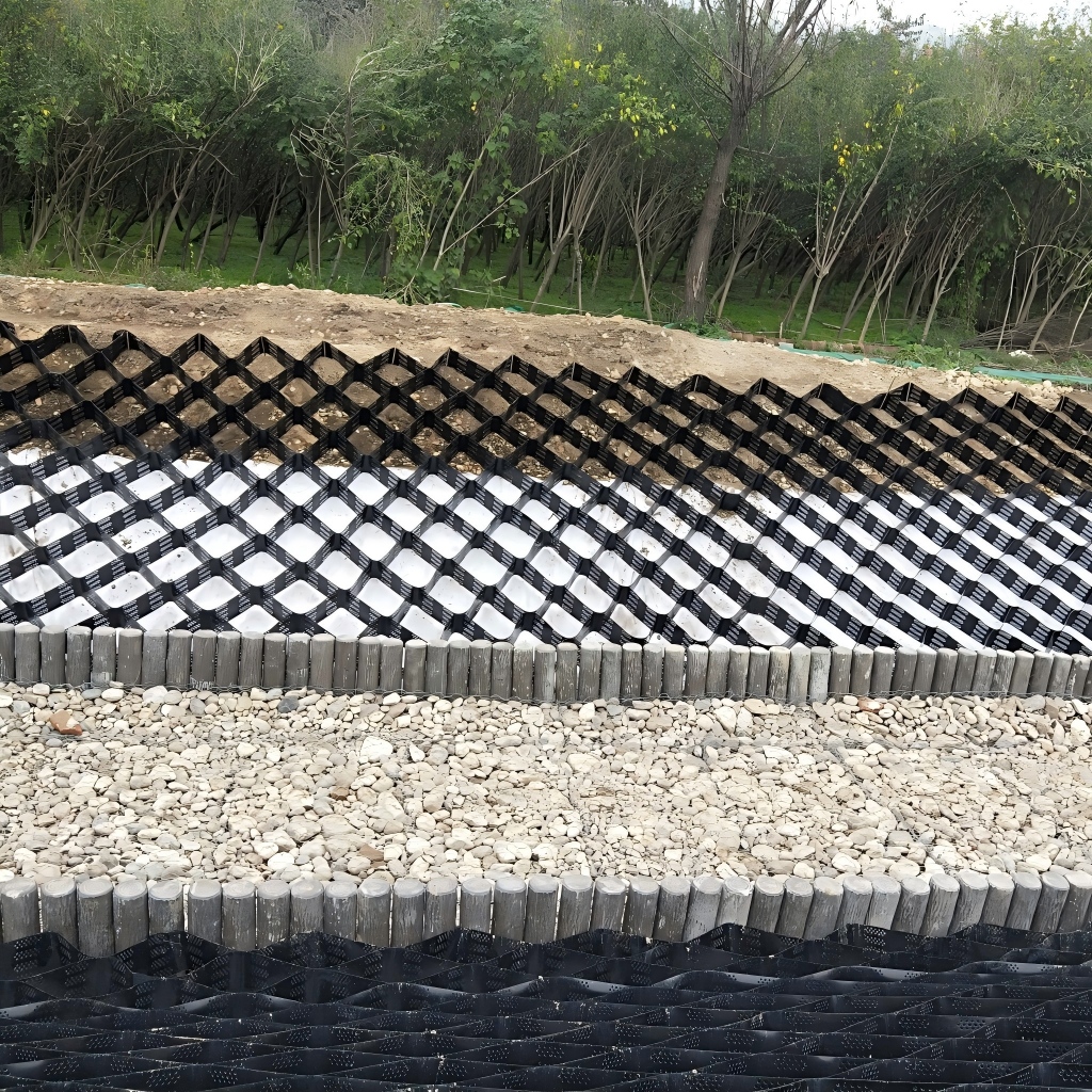 Zhongloo HDPE geocell and geotextile system installed for soil stabilization